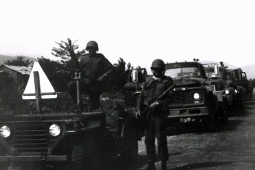 12. Phan Rang Convoy, Stopped on highway. Photo by: SSgt John Achelpohl. 1966.