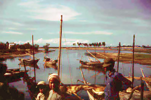 5. Phan Rang Seaside. Photo by: SSgt John Achelpohl. 1966.