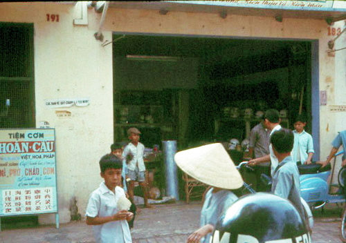 17. Phan Rang Joint Town Patrol. Market Photo by: SSgt John Achelpohl. 1966.