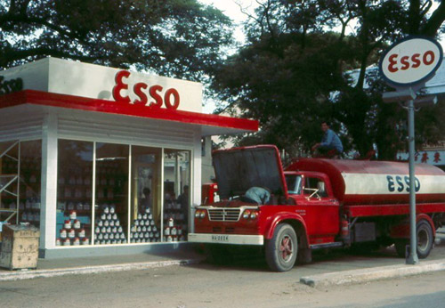 21. Phan Rang Joint Town Patrol. Essco Gas Station. Photo by: SSgt John Achelpohl. 1966.