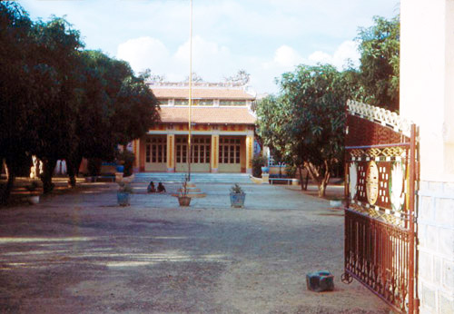 25. Phan Rang Joint Town Patrol. Photo by: SSgt John Achelpohl. 1966.