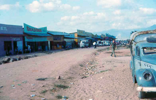 6. Phan Rang Joint Town Patrol. Photo by: SSgt John Achelpohl. 1966. 