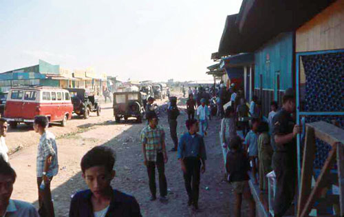 5. Phan Rang Joint Town Patrol. Photo by: SSgt John Achelpohl. 1966.